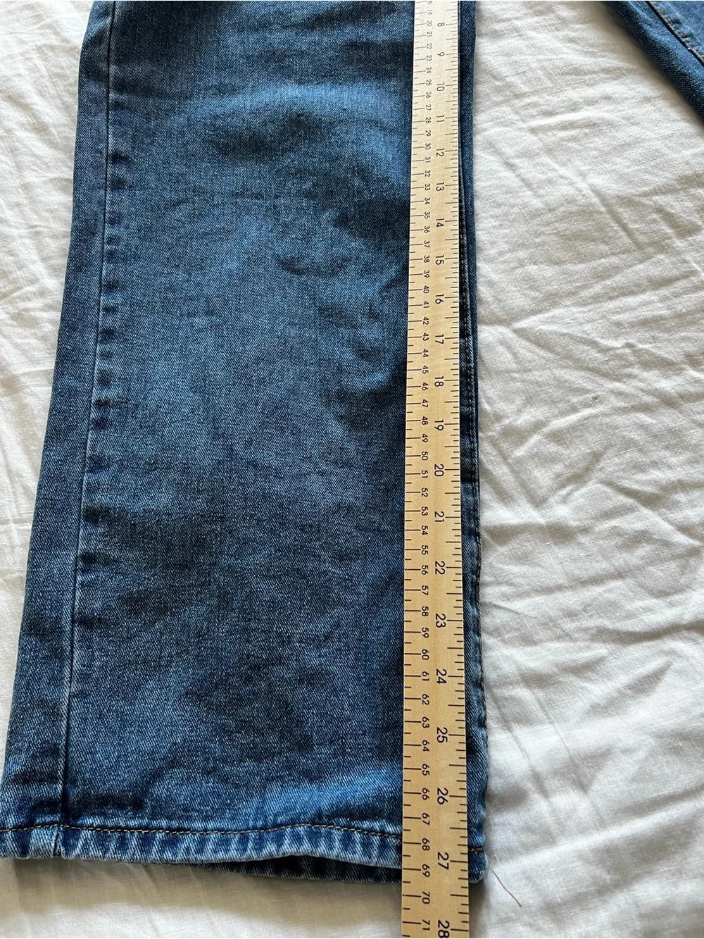 SHEIN Women's Wide-Leg Flare Jeans in Medium Blue